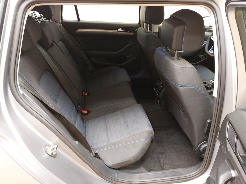 Volkswagen Passat Variant GTE 1.4 TSI automatik • ACC • LED — 12