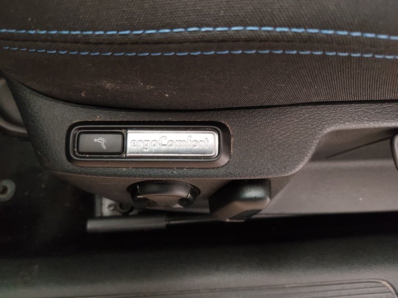 Volkswagen Passat Variant GTE 1.4 TSI automatik • ACC • LED — 15