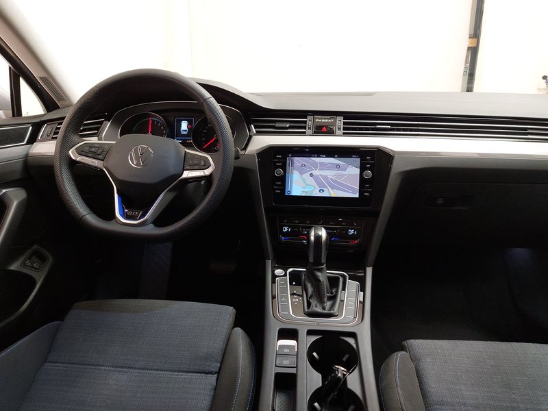 Volkswagen Passat Variant GTE 1.4 TSI automatik • ACC • LED — 18