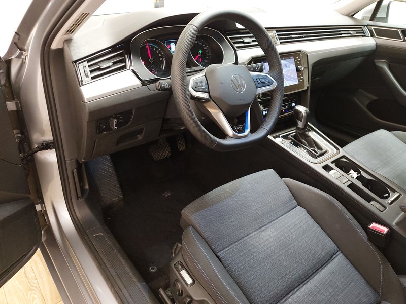 Volkswagen Passat Variant GTE 1.4 TSI automatik • ACC • LED — 6