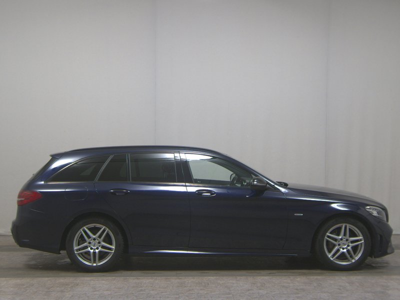 Mercedes-Benz C 220 d karavan automatik AMG Line • ACC • LED