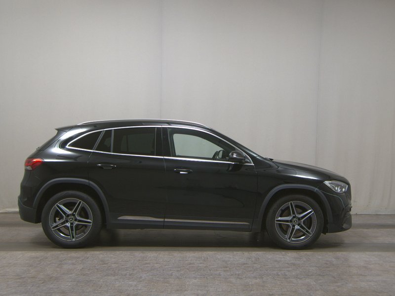 Mercedes-Benz GLA 200 d automatik AMG Line • AHK • električna peta vrata