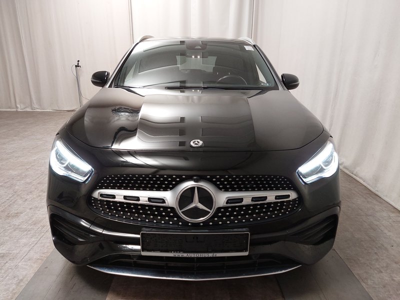 Mercedes-Benz GLA 200 d automatik AMG Line • AHK • električna peta vrata — 9