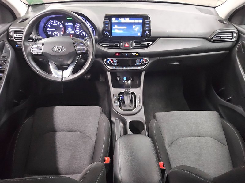Hyundai i30 1.0 T-GDI Trend automatik • bežično punjenje • automatska klima — 5
