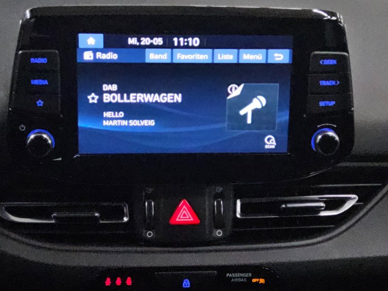 Hyundai i30 1.0 T-GDI Trend automatik • bežično punjenje • automatska klima — 7