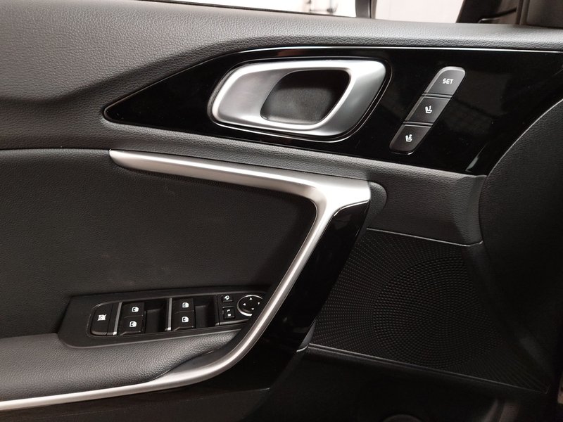 Kia cee'd 1.6 PHEV Platinum automatik • ACC • LED — 5