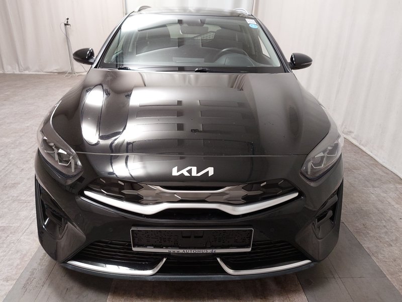 Kia cee'd 1.6 PHEV Platinum automatik • ACC • LED — 9