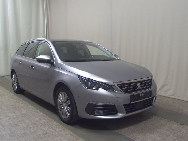 Peugeot 308 BlueHDi 130 Allure • ACC • AHK — 3
