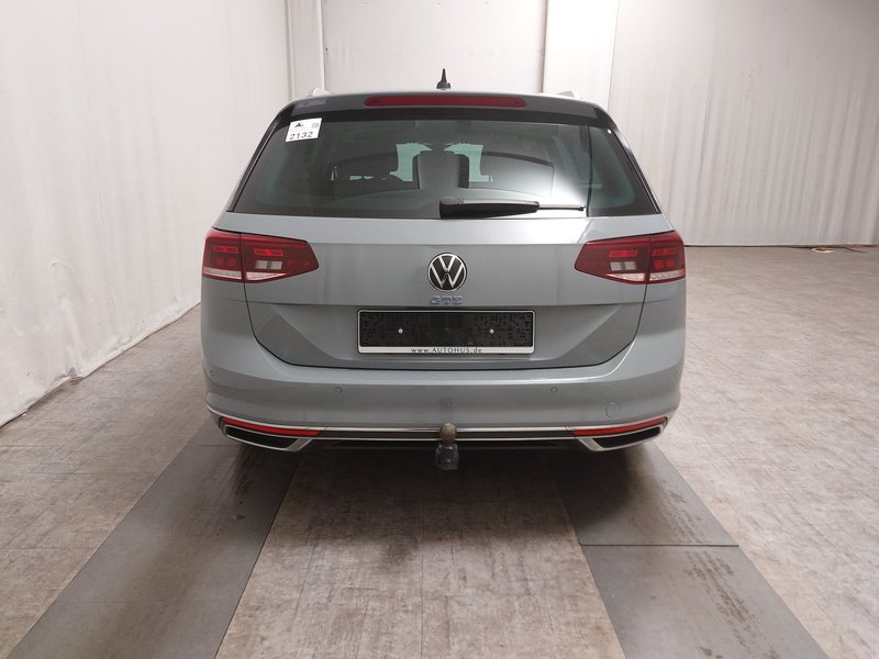 Volkswagen Passat Variant GTE 1.4 TSI automatik • ACC • AHK — 14