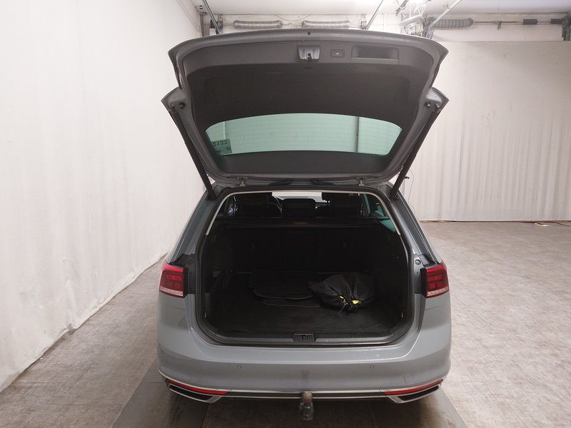 Volkswagen Passat Variant GTE 1.4 TSI automatik • ACC • AHK — 15