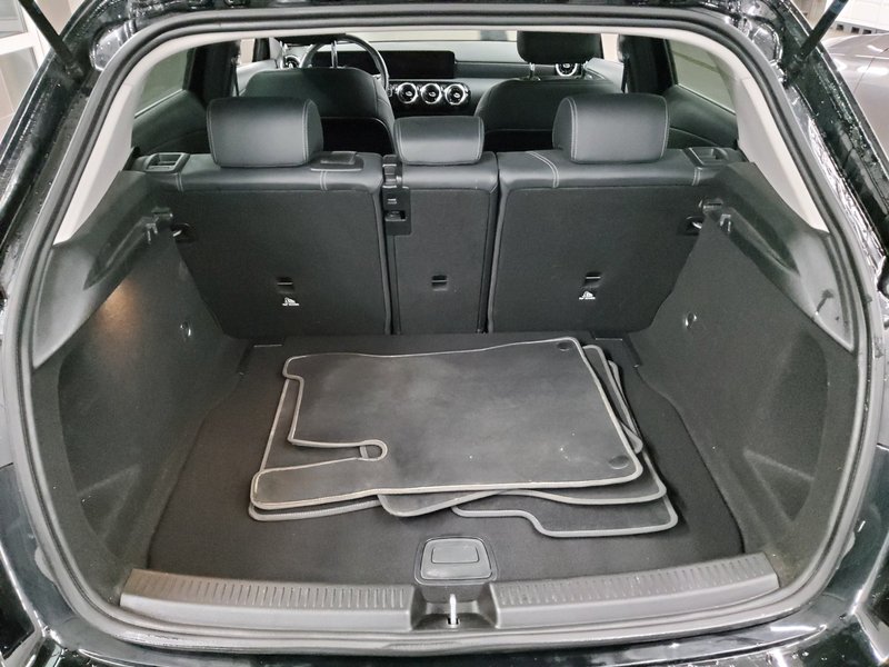 Mercedes-Benz A 200 automatik Progressive • Full LED • koža — 12