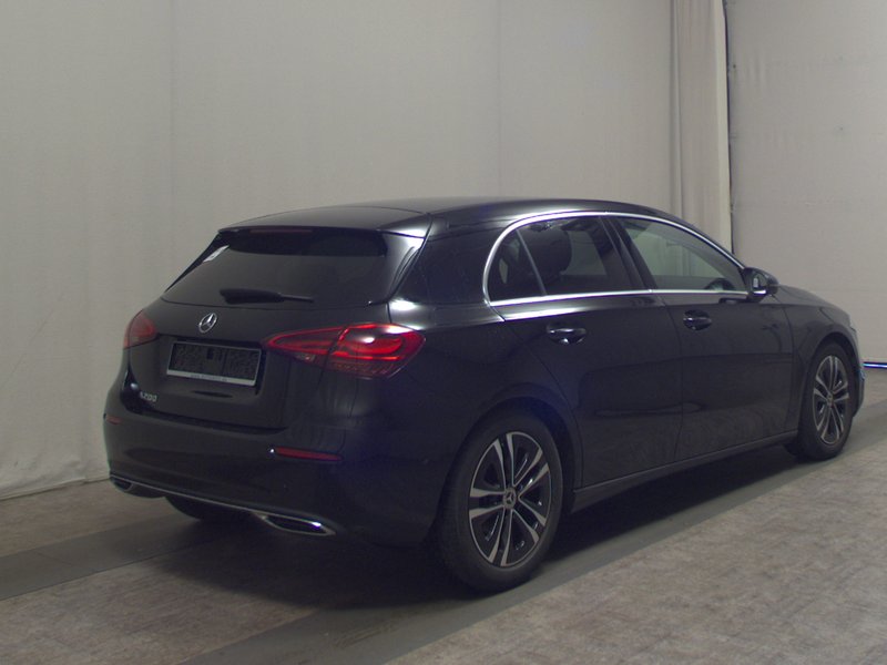 Mercedes-Benz A 200 automatik Progressive • Full LED • koža — 4