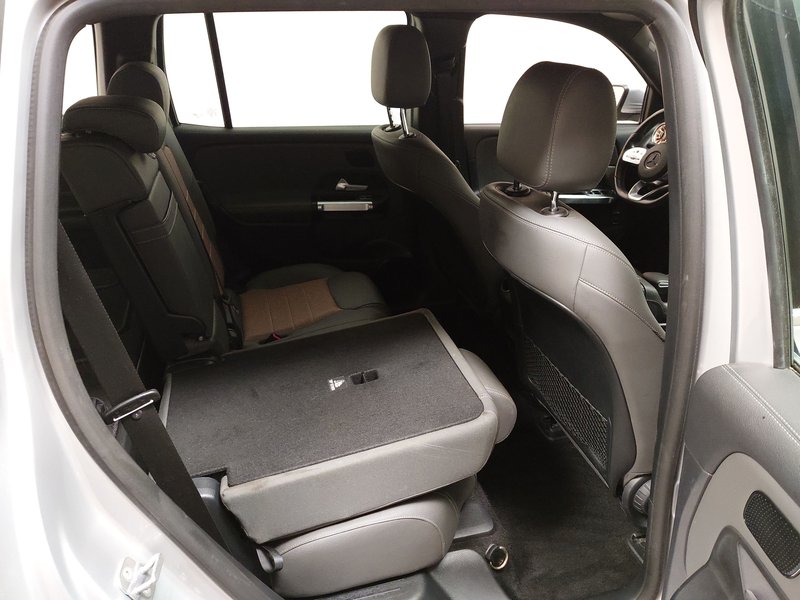 Mercedes-Benz GLB 220 d automatik • ACC • Full LED — 11