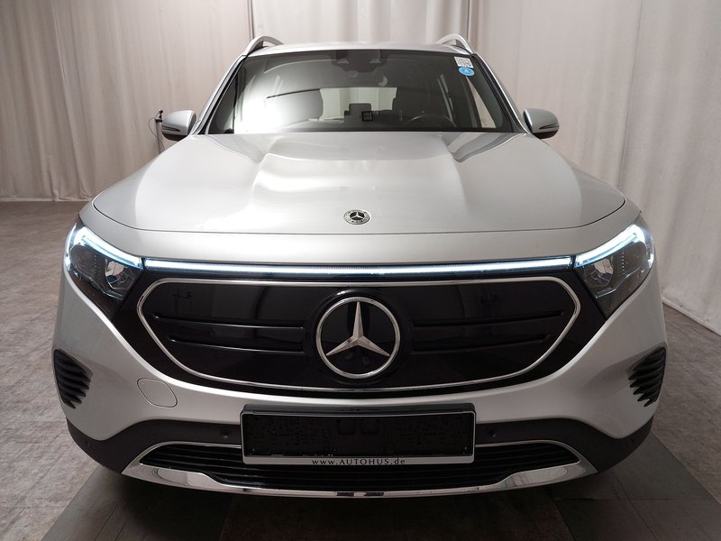 Mercedes-Benz GLB 220 d automatik • ACC • Full LED — 9
