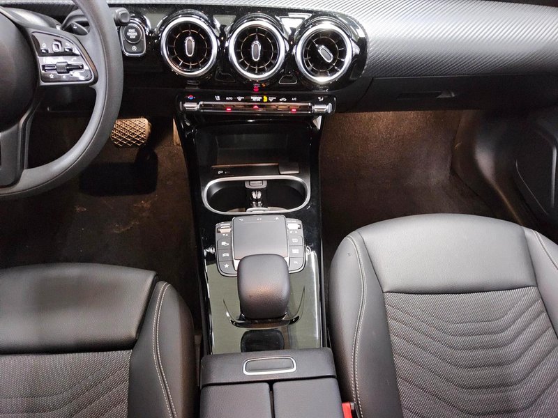 Mercedes-Benz A 180 d Style automatik • navigacija • digitalni instrumenti — 6