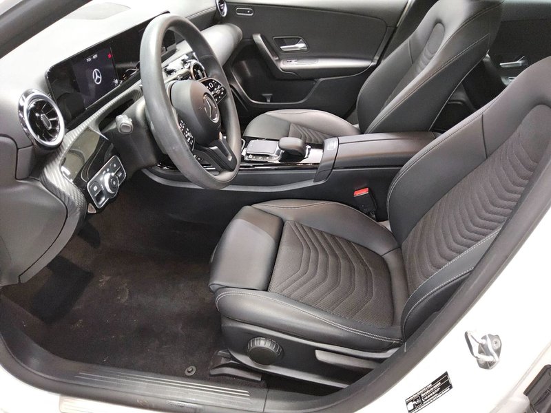 Mercedes-Benz A 180 d Style automatik • navigacija • digitalni instrumenti — 9