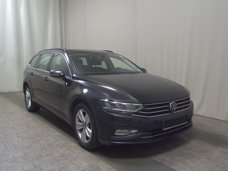 Volkswagen Passat Variant 2.0 TDI Business automatik • ACC • LED — 3