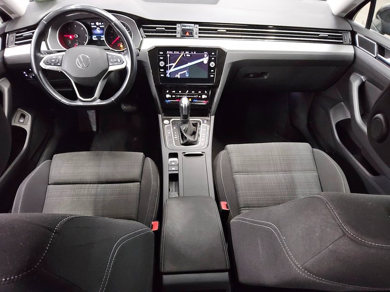 Volkswagen Passat Variant 2.0 TDI Business automatik • ACC • LED — 5