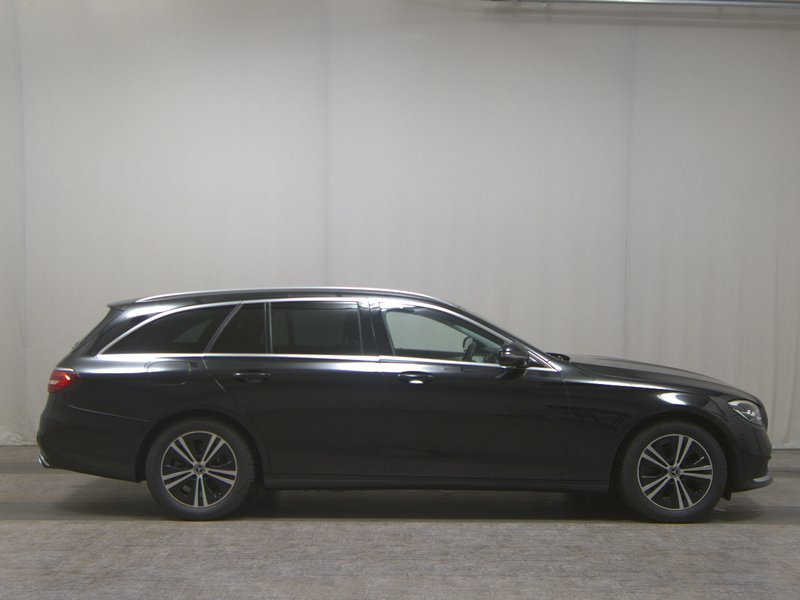Mercedes-Benz E 220 d karavan automatik Avantgarde • panorama • ACC