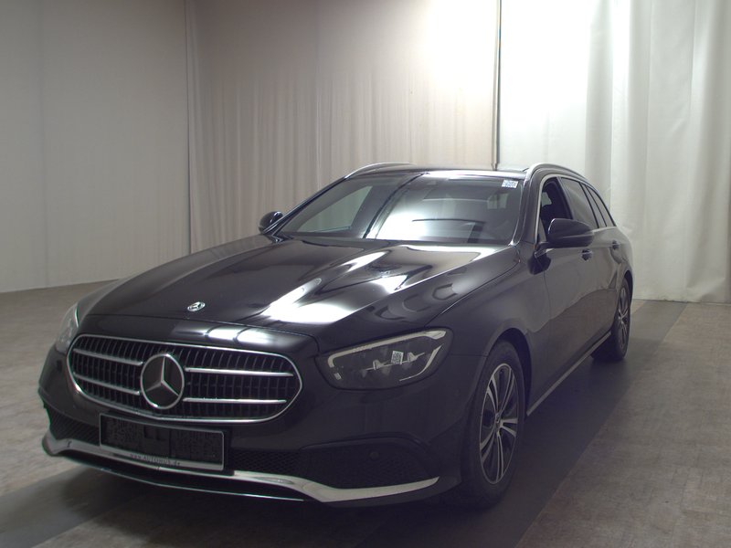 Mercedes-Benz E 220 d karavan automatik Avantgarde • panorama • ACC — 2