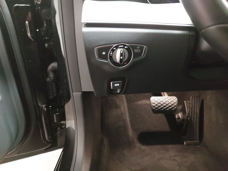 Mercedes-Benz E 220 d karavan automatik Avantgarde • panorama • ACC — 7