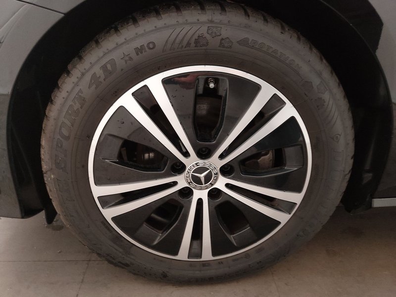 Mercedes-Benz E 220 d karavan automatik Avantgarde • panorama • ACC — 9