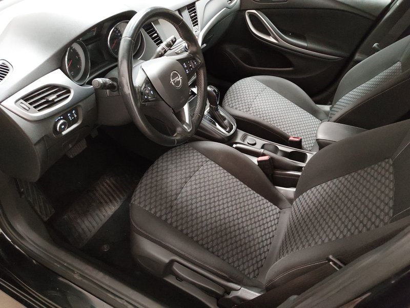 Opel Astra ST 1.5 D Edition automatik — 6