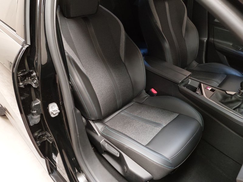 Peugeot 308 SW 1.5 BlueHDI Allure • ACC • LED — 10