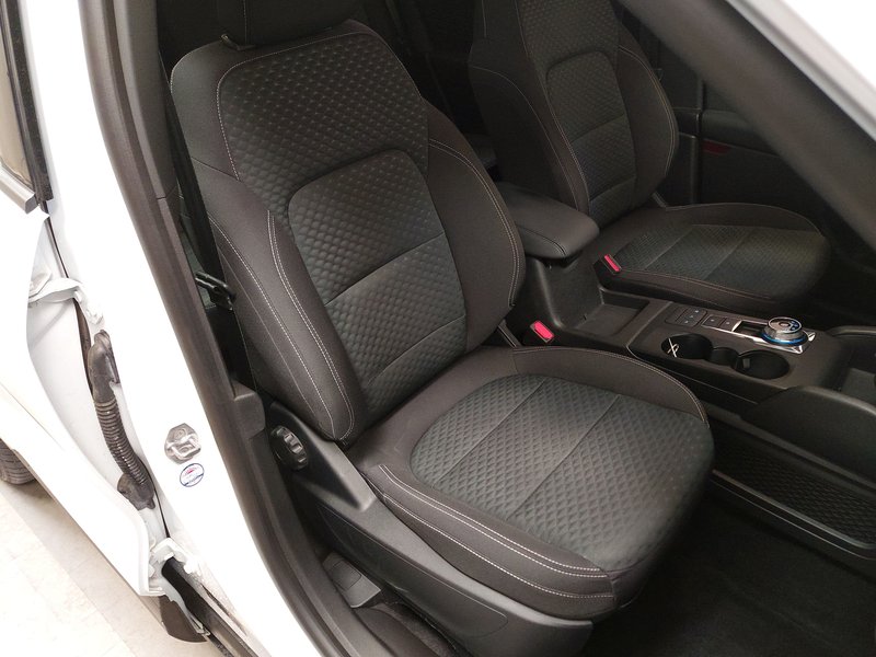 Ford Kuga 1.5 EcoBlue Cool&Connect automatik • bežično punjenje — 10