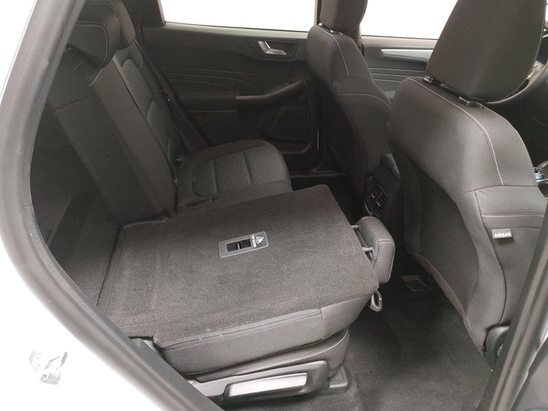 Ford Kuga 1.5 EcoBlue Cool&Connect automatik • bežično punjenje — 11