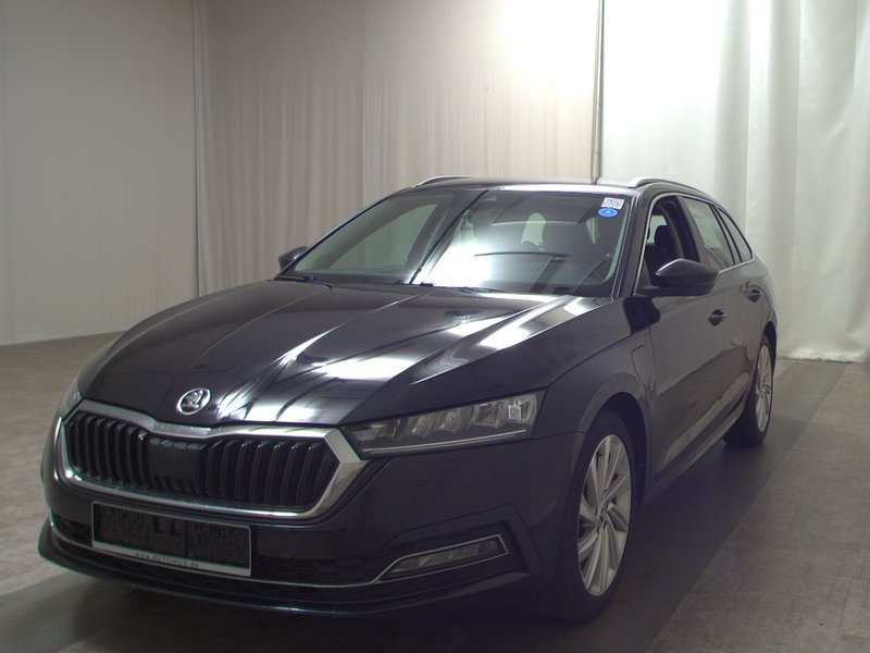 Škoda Octavia Combi 1.4 TSI iV automatik • Full LED • digitalni instrumenti — 2