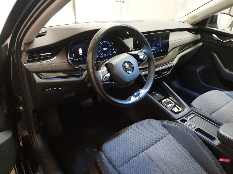 Škoda Octavia Combi 1.4 TSI iV automatik • Full LED • digitalni instrumenti — 6
