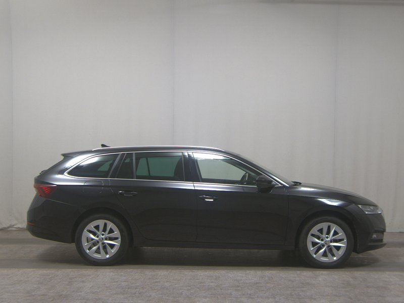 Škoda Octavia Kombi 2.0 TDI automatik Style • ACC • HUD