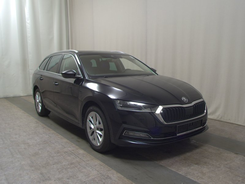 Škoda Octavia Kombi 2.0 TDI automatik Style • ACC • HUD — 3