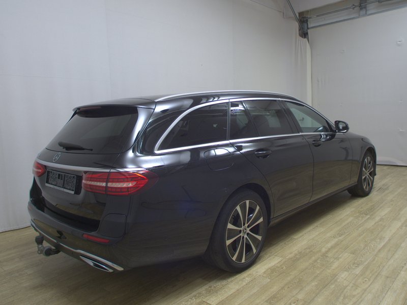 Mercedes-Benz E 300 e karavan automatik Avantgarde • AHK • LED — 4