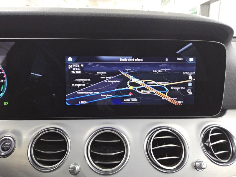 Mercedes-Benz E 300 e karavan automatik Avantgarde • AHK • LED — 7
