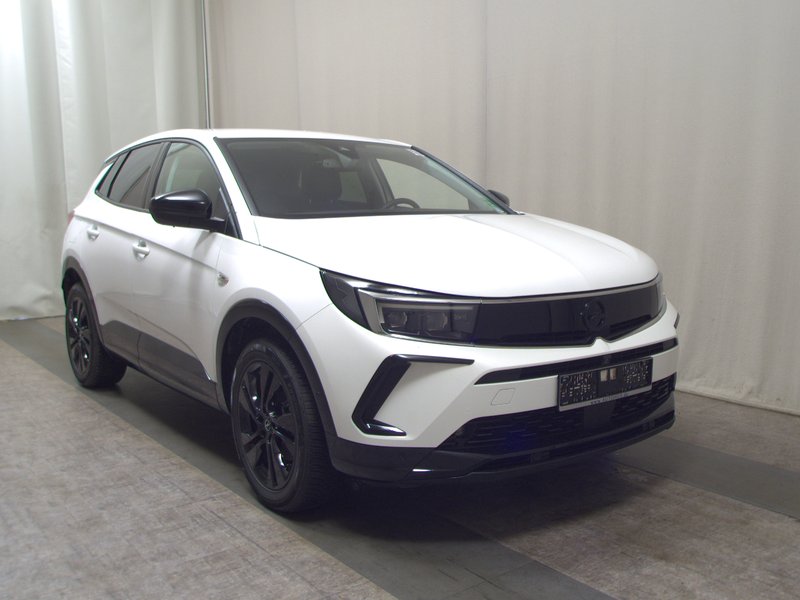 Opel Grandland X 1.5 D automatik GS Line • Full LED • 360° kamera — 3