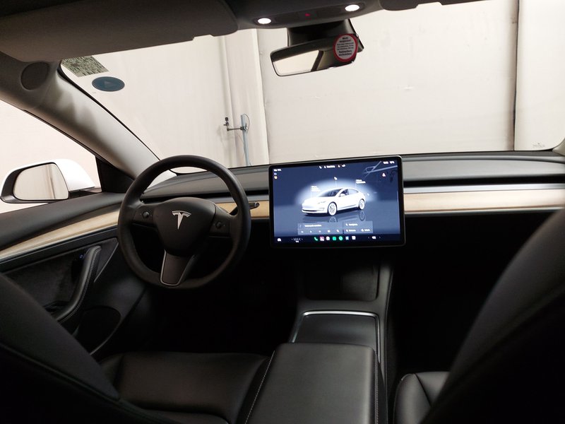 Tesla Model 3 • ACC • LED — 18