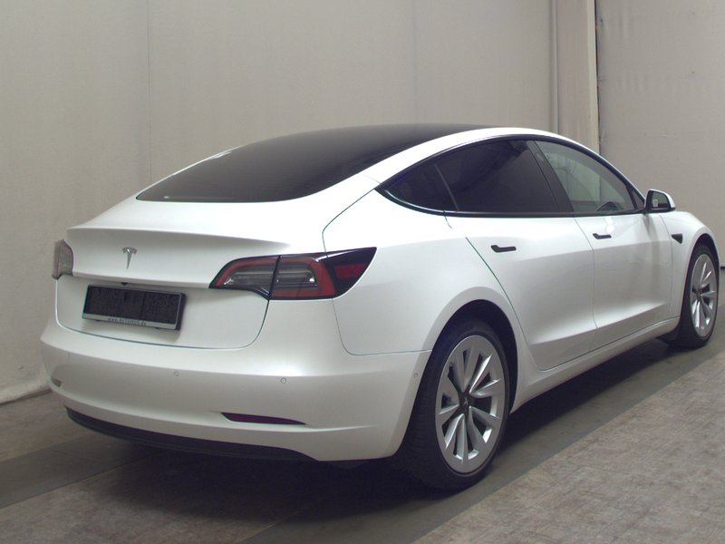 Tesla Model 3 • ACC • LED — 4