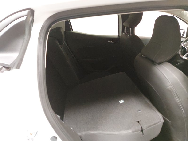 Renault Clio 1.0 • Full LED — 11