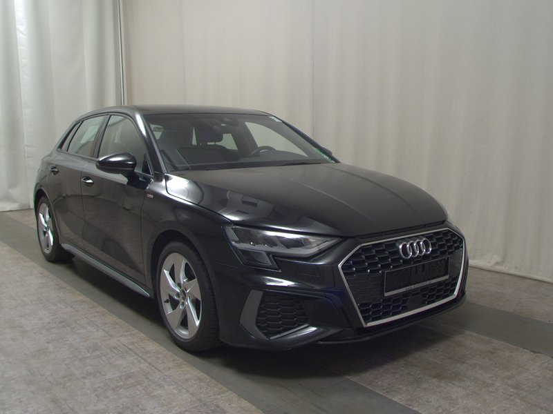 Audi A3 Sportback 35 TFSI S line automatik • digitalni instrumenti — 3