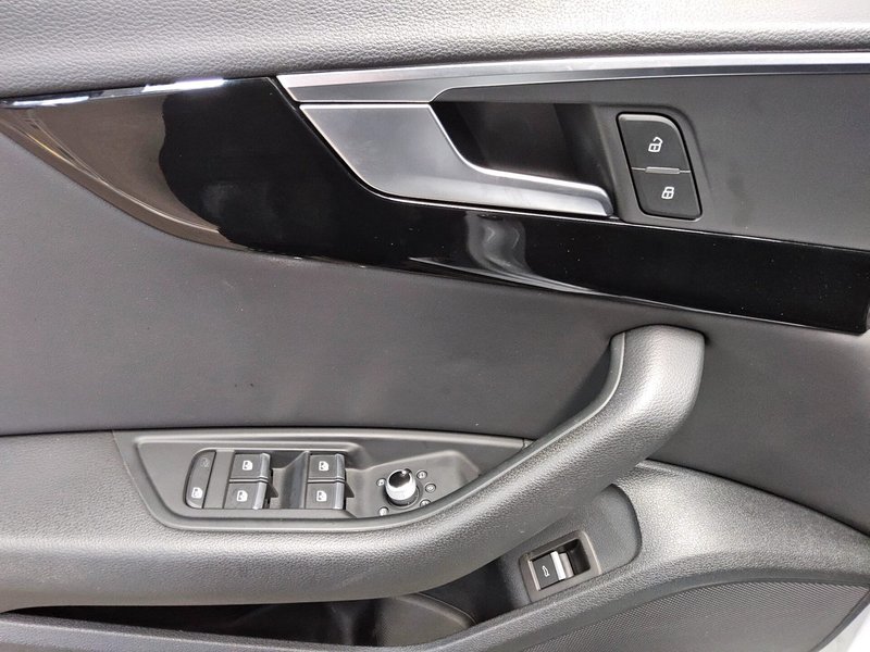 Audi A4 Avant 40 TDI automatik S line • kuka za vuču • el. peta vrata — 9