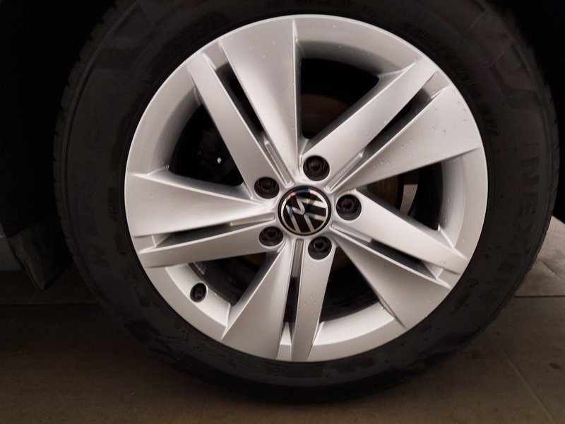Volkswagen Golf Variant 2.0 TDI Life • ACC • Full LED — 8