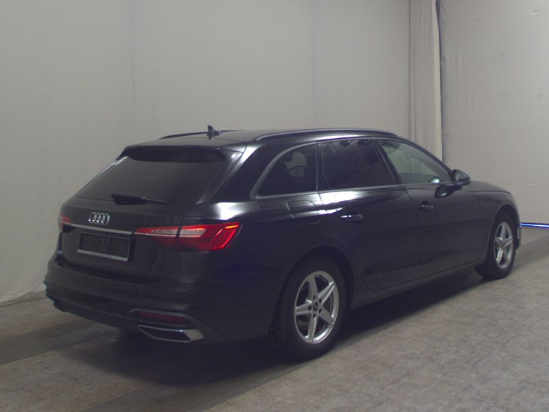 Audi A4 Avant 35 TDI automatik • 360° kamera • ACC — 4