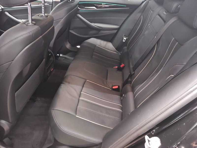 BMW 530e Touring xDrive automatik Luxury Line • Full LED • koža — 13