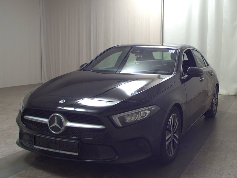 Mercedes-Benz A 200 d automatik Progressive • LED • digitalni instrumenti — 2
