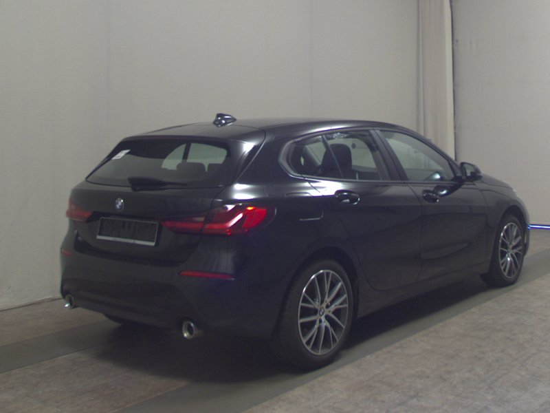 BMW 120d automatik Advantage • Full LED — 4