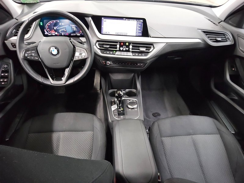 BMW 120d automatik Advantage • Full LED — 5