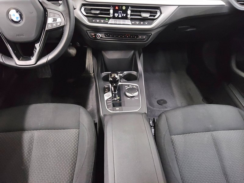 BMW 120d automatik Advantage • Full LED — 6