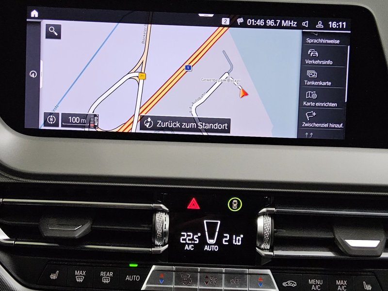 BMW 120d automatik Advantage • Full LED — 7